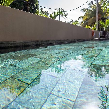 2 Bedroom Flat 15 Mins Walk From Flic En Flac Beach Εξωτερικό φωτογραφία